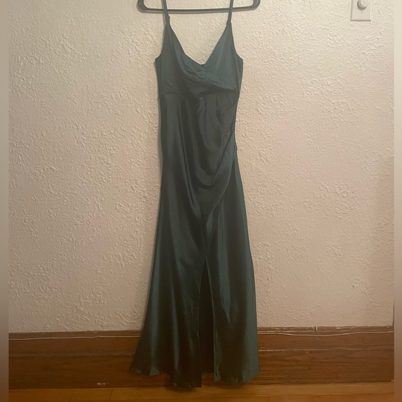 COPY - Billy J Emerald Elsa Midi Dress - Picture 6 of 10